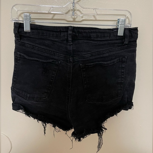 ✨Almost Famous Black Distressed Denim Shorts Size 7 - Picture 5 of 7